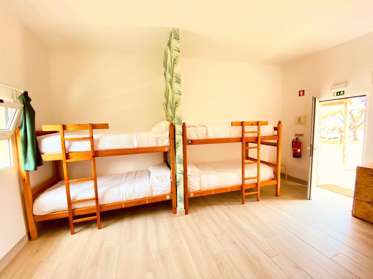 Oasis Backpackers Hostel Sintra Surf コラレス エクステリア 写真